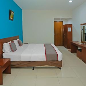 Townhouse Oak Hotel Fiducia Pasar Minggu